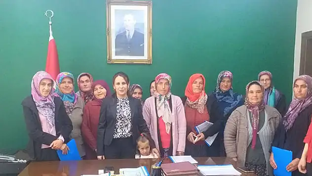 Konya'nın bu ilçesinde kadınlar da çilek üretecek