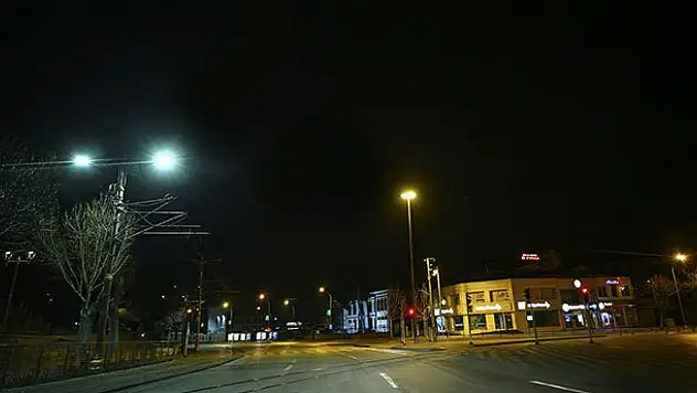 Konya'nın cadde ve sokakları sessizliğe büründü