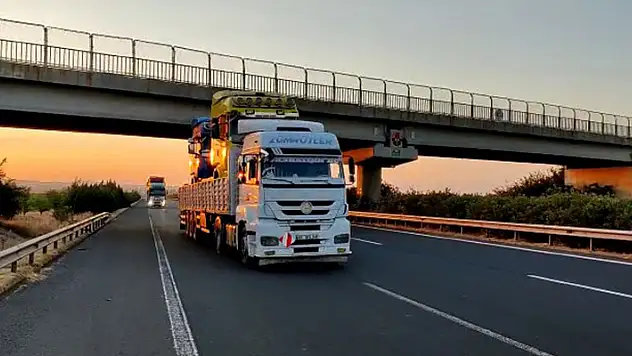 Konya'nın da aralarında olduğu 12 ilde change tır şebekesine  operasyon: 1'i kadın 34 kişi gözaltına alındı
