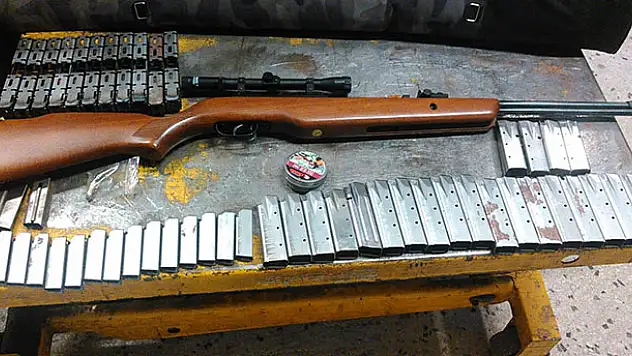 Konya'nın da olduğu  10 ilde silah kaçakçılığı operasyonu: 4'ü polis 75 gözaltı