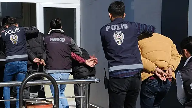 Konya'nın da olduğu 32 ilde düzenlenen Narkogüç operasyonları kapsamında 210 şüpheli yakalandı