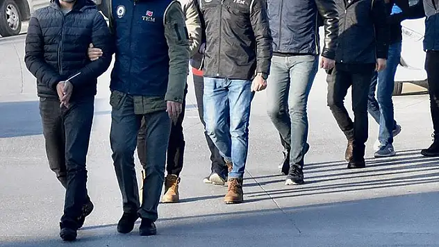 Konya'nın da olduğu 4 ilde PKK/KCK-PYD/YPG operasyonunda Suriye uyruklu 9 kişi yakalandı
