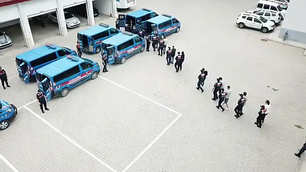 Konya'nın da olduğu 44 ilde uyuşturucu operasyonu: 434 gözaltı

