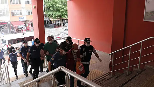 Konya'nın da olduğu 5 ilde kaçak akaryakıt operasyonu: 16 gözaltı