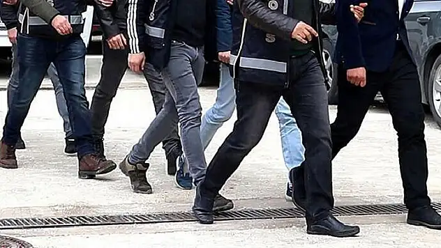 Konya'nın da olduğu 6 ilde FETÖ operasyonu: 20 gözaltı
