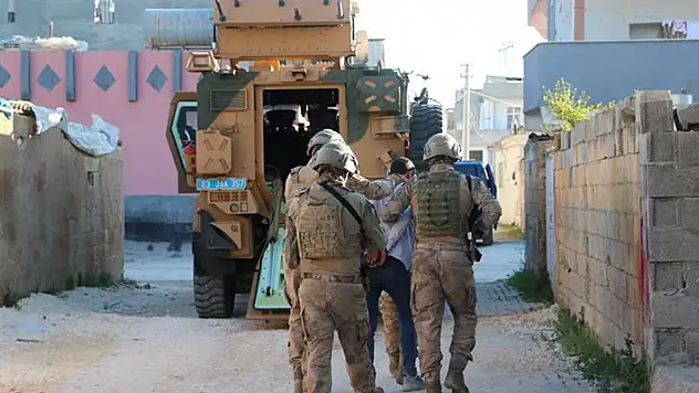 Konya'nın da olduğu 7 ilde Şanlıurfa merkezli terör operasyonu: 11 gözaltı
