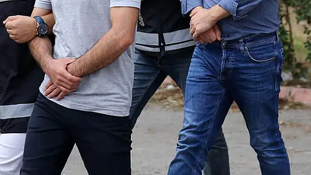 Konya'nın da olduğu 9 ildeki FETÖ operasyonunda gözaltına alınan 17 şüpheli adliyede