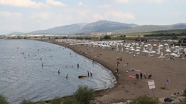 Konya'nın denizi Beyşehir Gölü, Akdeniz ve Ege sahillerini aratmıyor
