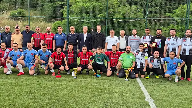 Konya'nın Derebucak ilçesinde kurumlararası turnuvada kupalar sahiplerini buldu