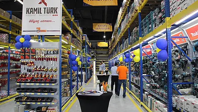 Konya'nın en büyük endüstriyel yapı marketi açıldı
