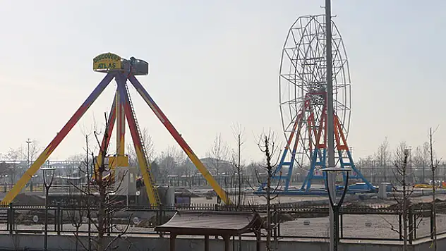 Konya'nın en büyük lunaparkında sona yaklaşıldı