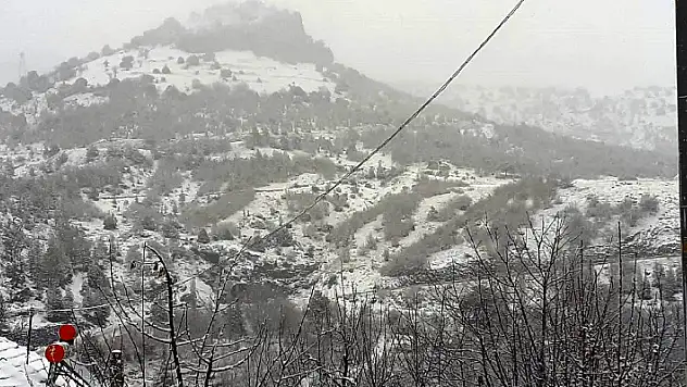 Konya'nın ilçelerine mevsimin ilk karı düştü