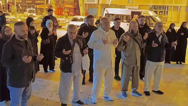Konya'nın ilçesinde hacı adayları dualarla uğurlandı