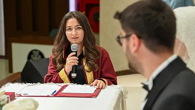 Konya'nın ilk ve tek kadın nikah memuru Selçuklu Belediyesinde 