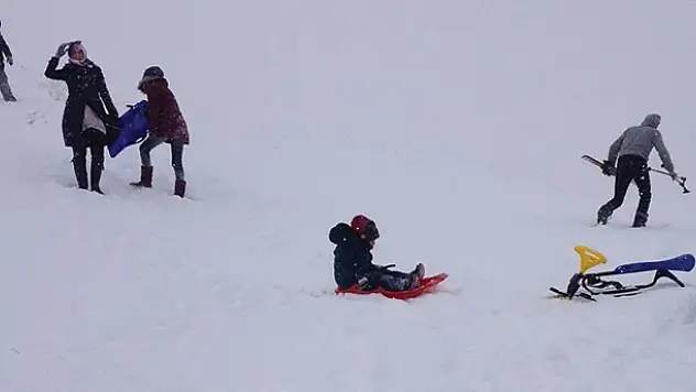 Konya'nın kayak merkezi Aladağ'da sömestr tatili