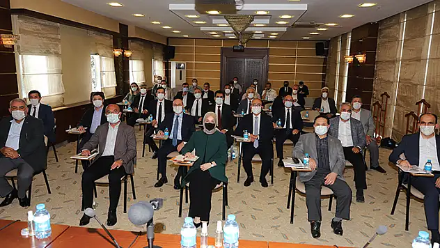 Konya'nın kuraklık sorunu masaya yatırıldı!  Sulama çalışmaları değerlendirildi
