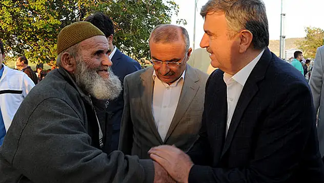 Konya'nın manevi mimarlarından Ladikli Ahmet Hüdai Hazretleri anıldı