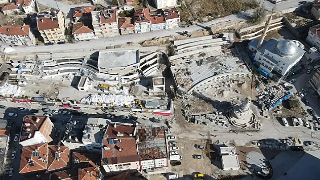 Konya'nın o ilçesindeki meydan projesinde sona yaklaşıldı!