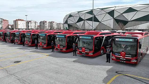 Konya'nın otobüs filosu güçleniyor! 53 yeni doğalgazlı otobüs geldi
