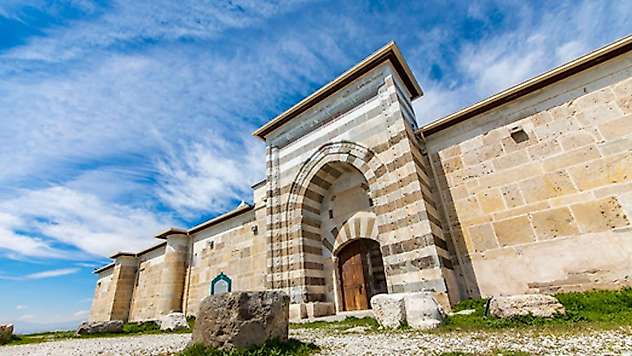 Konya'nın tarihi değeri Zazadın Hanı ihaleye çıkıyor