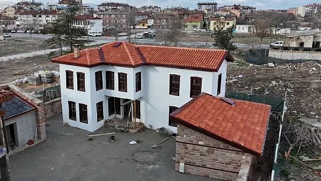 Konya'nın tarihi evleri yöre mimarisine uygun restore ediliyor