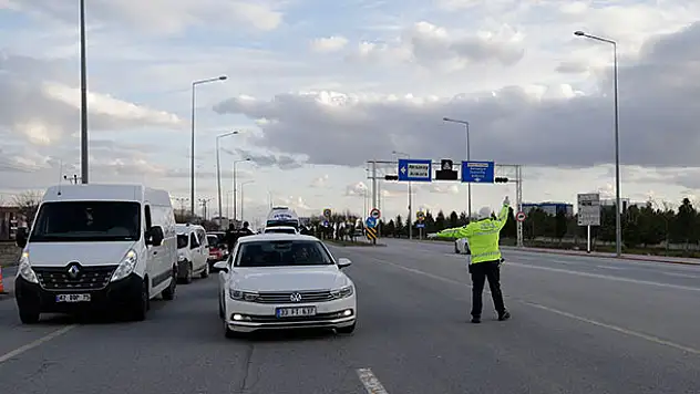 Konya'nın tüm giriş ve çıkışlarında denetim