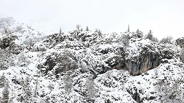 Konya'nın yüksek kesimlerinde kar kalınlığı 35 santimetreye ulaştı