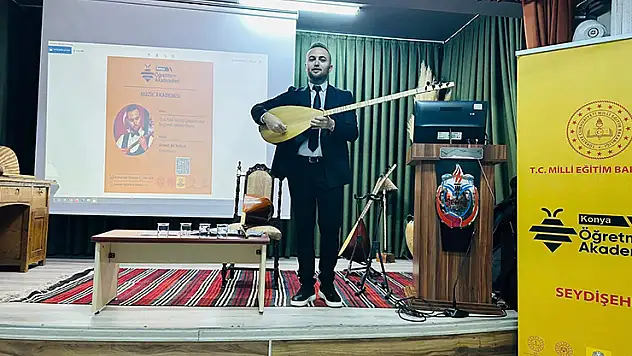 Konya Öğretmen Akademileri projesinde bağlama çeşitleri anlatıldı