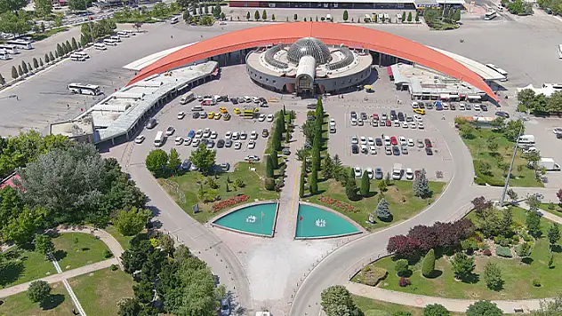 Konya Otogarı'nda bayram yoğunluğu yaşandı
