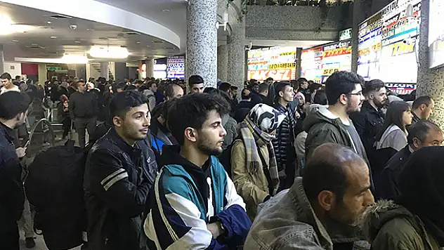 Konya Otogarı'nda tatil yoğunluğu
