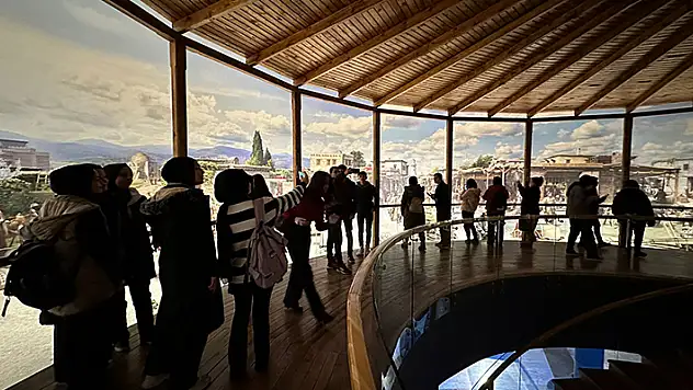 Konya Panorama ve Şehitler Abidesi ziyaretçileri tarihi yolculuğa çıkarıyor