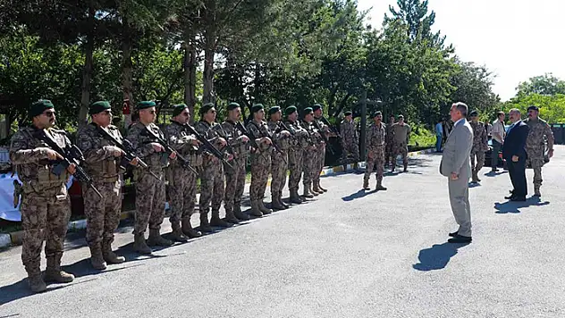 Konya PÖH timleri törenle Suriye'ye uğurlandı
