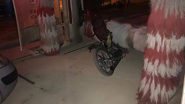 Konya polisi motosiklet hırsızlarını oto yıkamacıda yakaladı