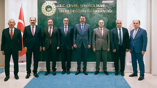 Konya Protokolü, Bakan Kurum ile Bakan Memişoğlu'na hayırlı olsun ziyaretinde bulundu