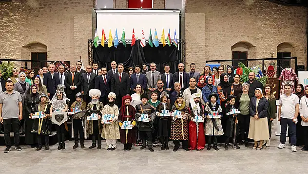 Konya sahnelerinde ecdat rüzgarı: