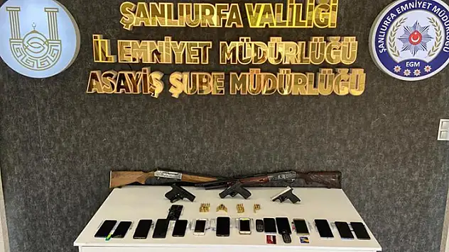 Konya, Şanlıurfa ve İstanbul'da kandırdıkları kişilerden şantajla para aldıkları öne sürülen 11 zanlı tutuklandı
