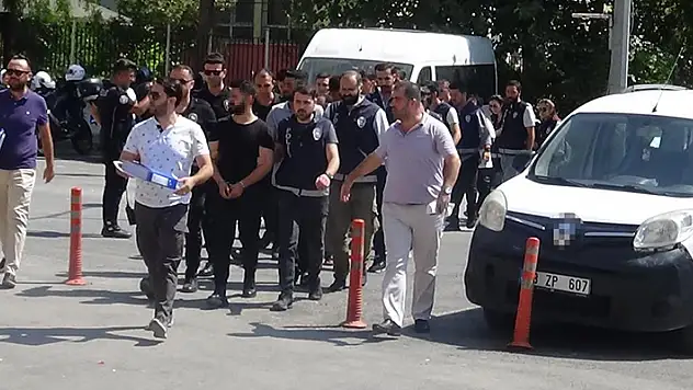 Konya, Şanlıurfa ve İstanbul'da yakalanan şantaj çetesinin üyeleri adliyeye sevk edildi
