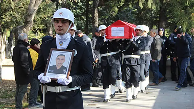 Konya şehidini dualarla son yolculuğuna uğurladı