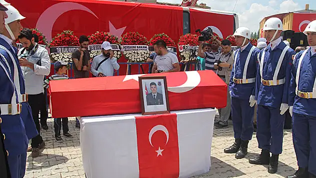Konya şehidini son yolculuğuna uğurladı
