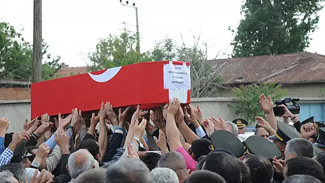 Konya şehidini uğurladı