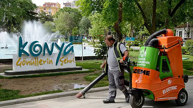 Konya şehir merkezi Ramazan ayında 24 saat temizleniyor