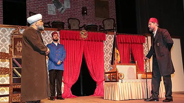 Konya Şehir Tiyatrosu Yeni Sezonda Perdelerini Açıyor