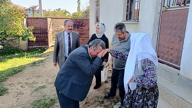 Konya Şehit ve Gazi Ailesi Derneği üyelerinden Hüyük'te şehit ailesi ve gazilere ziyaret