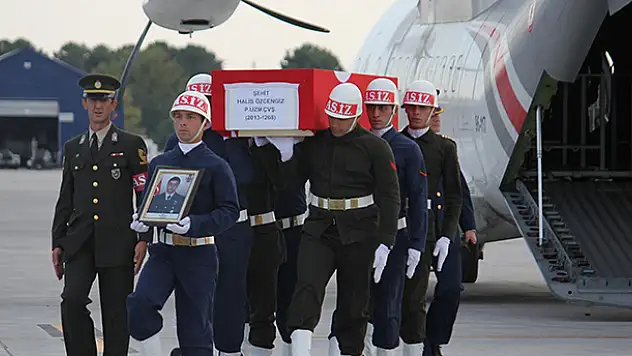 Konya Şehitlerini Dualarla Uğurladı