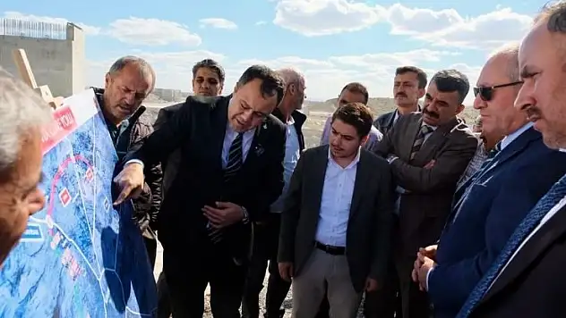 Konya'nın ulaşımına değer katacak projeyi muhtarlarla yerinde inceledi