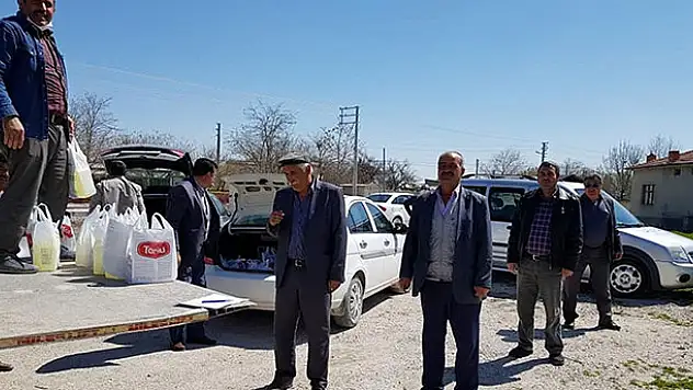 Konya Şeker üreticilere koruyucu sağlık seti dağıttı