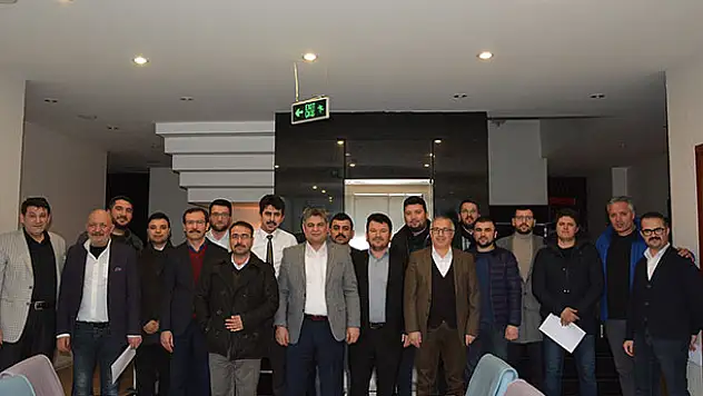 Konya SMMMO'ndan puanlı halı saha turnuvası