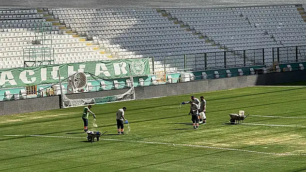 Konya stadyumunda hummalı çalışma