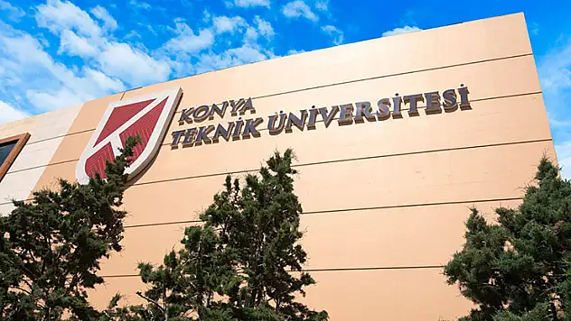 Konya Teknik ihtiyaç sahibi öğrencilerinin yanında