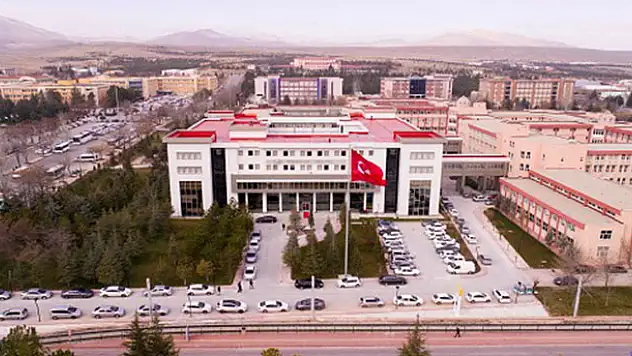 Konya Teknik Üniversitesi 13 bin 552 TL brüt maaşla sözleşmeli bilişim personeli alımı yapacak!